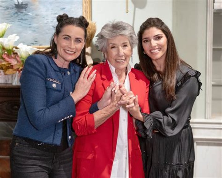 General Hospital Spoilers: Ellen Travolta Returns as Lois’ Mother – John Travolta’s Sister Back as Gloria Cerullo
