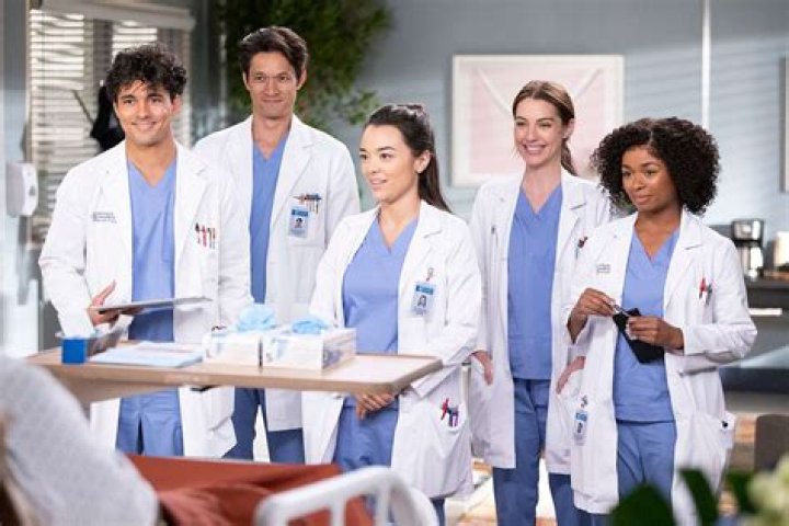 Grey’s Anatomy RECAP 12/12/13: Season 10 Episode 12 “Get Up, Stand Up”
