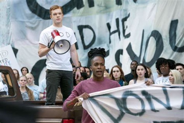 Shameless Finale Recap 12/18/16: Season 7 Episode 12 “Requiem for a Slut”